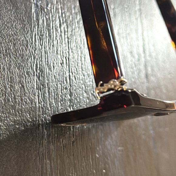 Like new YSL Tortoise sunglasses with case and dust cloth 🤎 - Picture 7 of 7